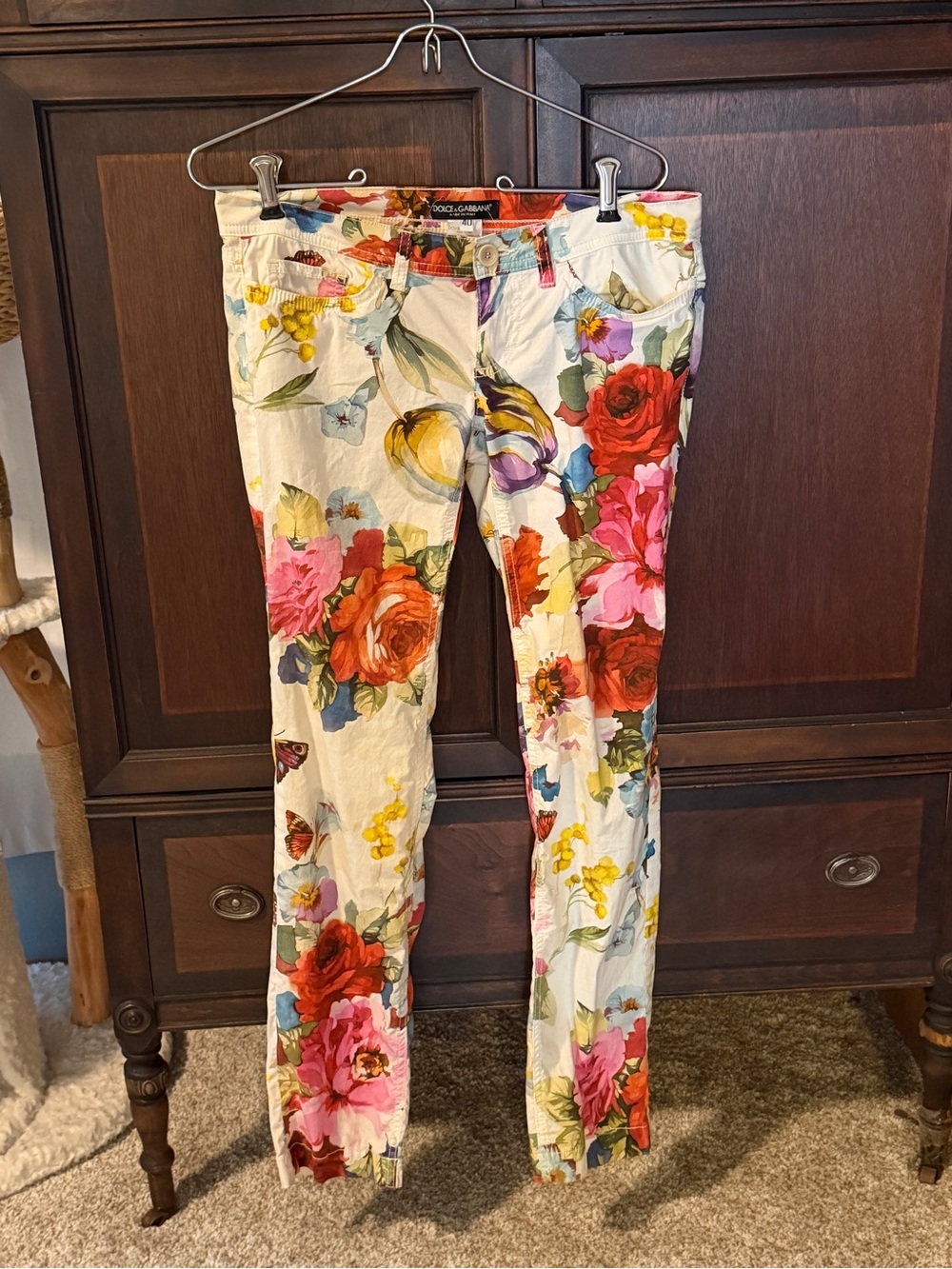 Dolce & Gabbana White Floral Skinny Pants with Multicolor Blooms
